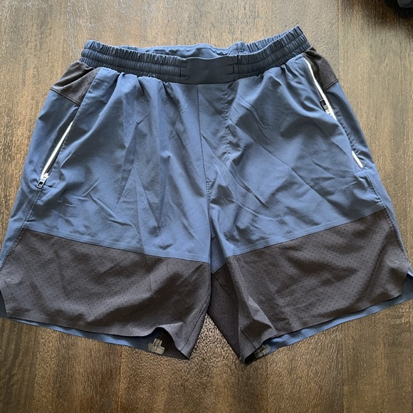Men’s Lululemon Shorts - Picture 4 of 6